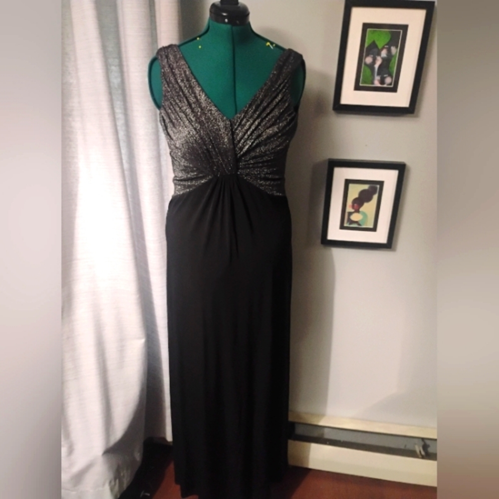 Sangria Front Twist Silver & Black Evening Dress Sz 6